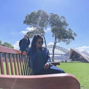 Meet your Posher, Art